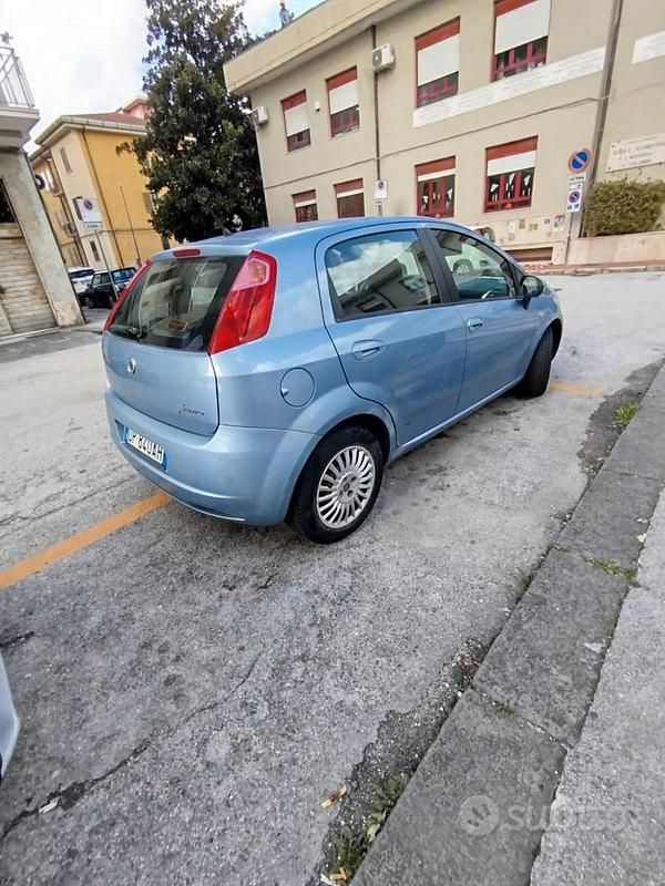 Usata Fiat Punto 2008 Blu Utilitaria