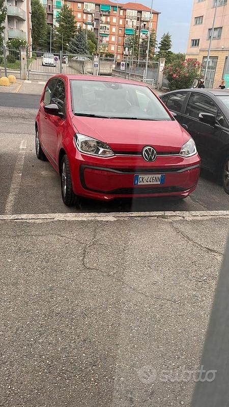 Usata VW up! 2022 Rosso Utilitaria