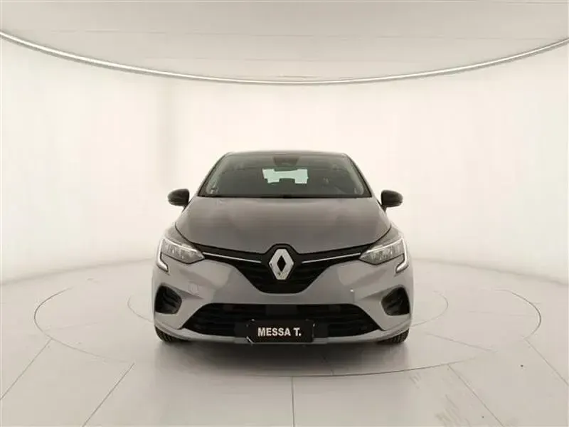 Usata Renault Clio Evolution 145 CV (106 kW) 2023 Grigio chiaro Utilitaria