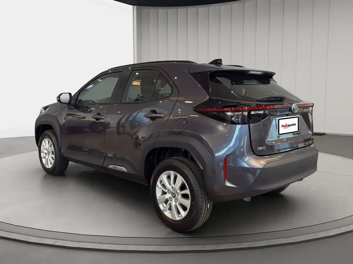 Nuova Toyota Yaris Cross Active 116 CV (85 kW) 2026 Dark grey SUV