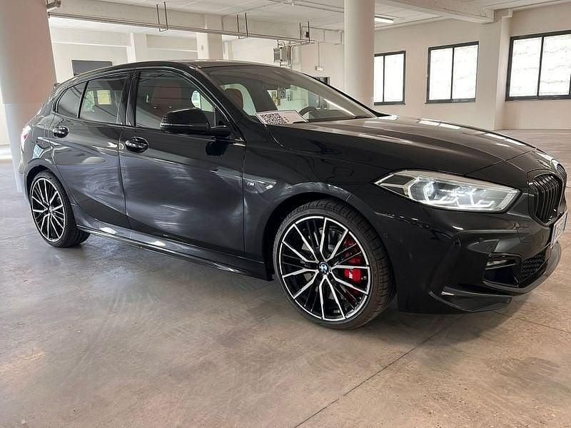 Nero Usata 2024 BMW 120 Comfort Edition Due volumi | 44.900 € (Molto cara) - Immagine 1/4