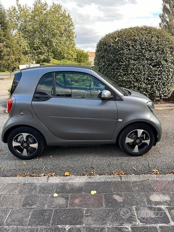 Usata Smart ForTwo Electric Drive 60 kW (82 CV) 2023 Grigio Coupé