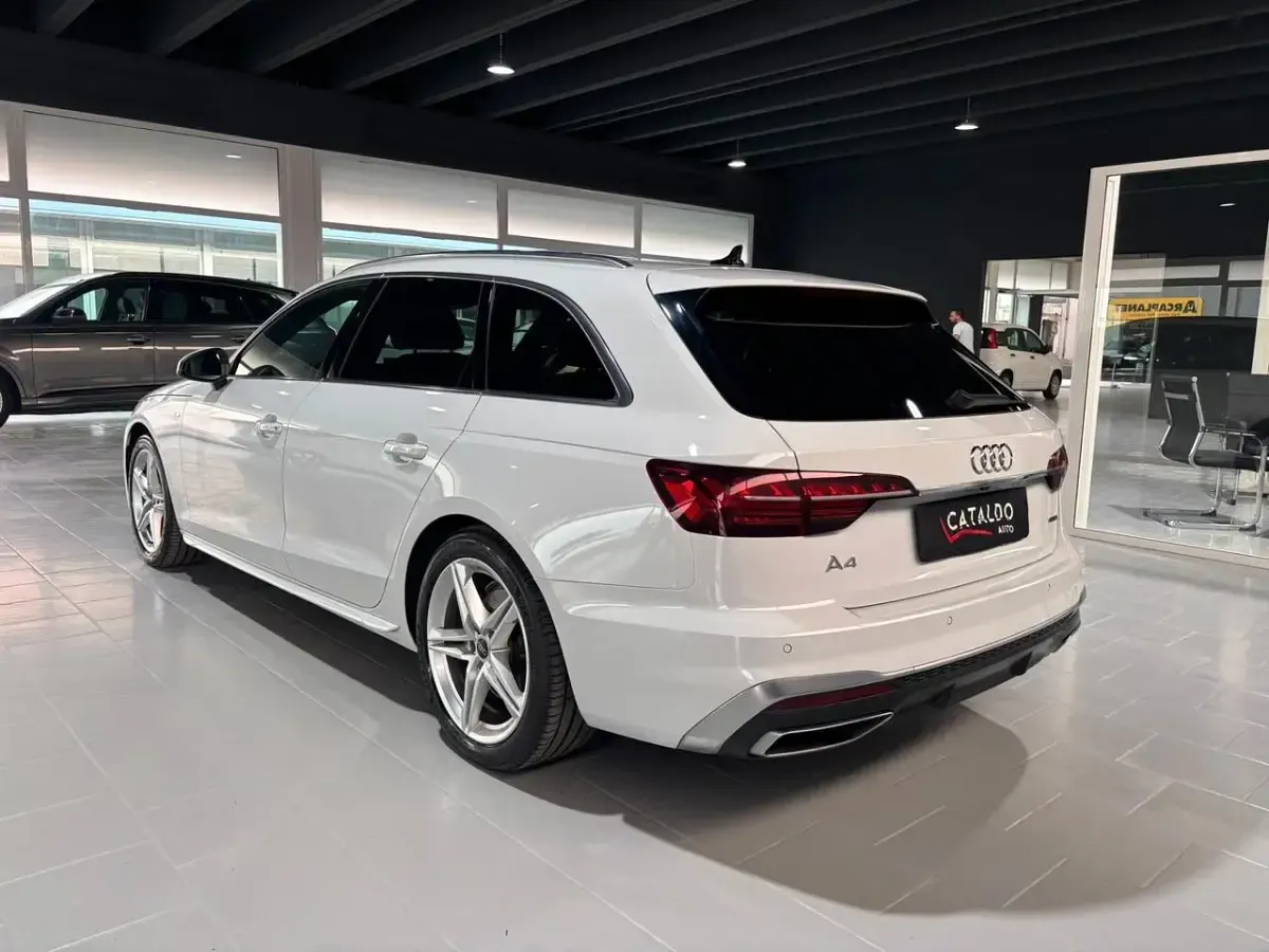 Usata Audi A4 Ambiente 204 CV (150 kW) 2024 Bianco Station wagon