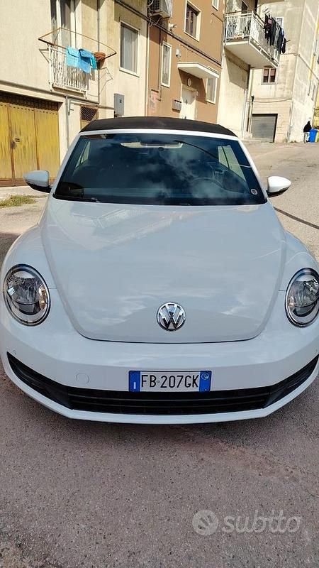 Bianco Usata 2014 VW Maggiolino Design Cabrio | 13.500 € (Ottimo prezzo) - Immagine 1/4