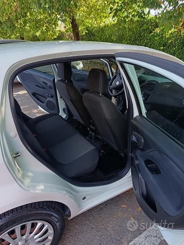 Usata Fiat Grande Punto S 75 CV (55 kW) 2015 Bianco Utilitaria