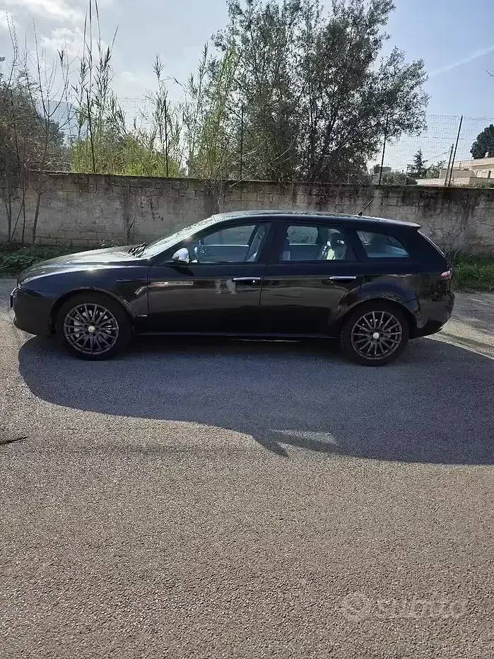 Usata Alfa Romeo 159 209 CV (153 kW) 2007 Nero Station wagon
