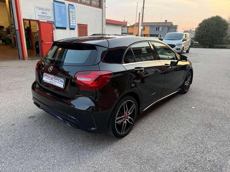 Usata Mercedes A180 Premium 109 CV (80 kW) 2018 Nero Berlina