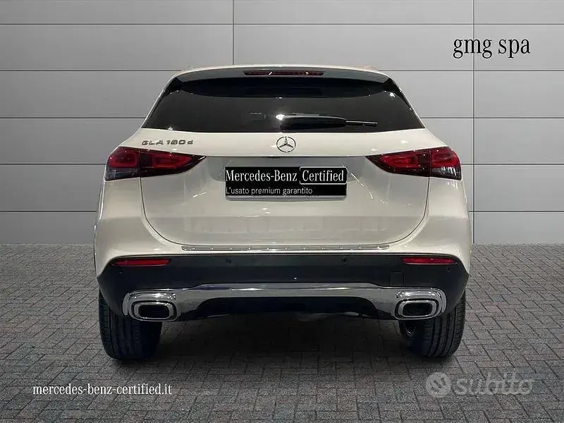 Usata Mercedes GLA180 116 CV (85 kW) 2022 Bianco SUV