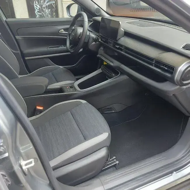 Nuova Jeep Avenger Longitude 101 CV (74 kW) 2026 Grigio SUV