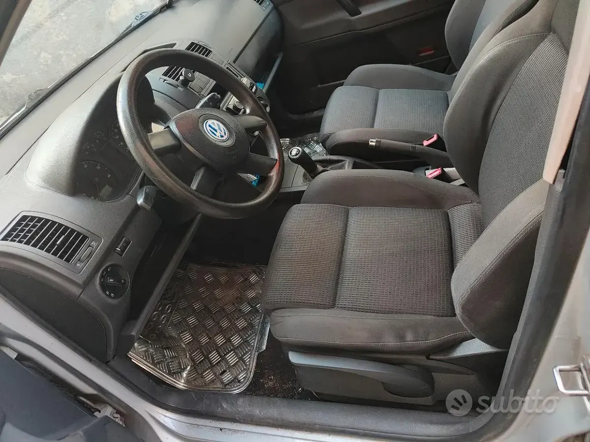 Usata VW Polo 64 CV (47 kW) 2002 Grigio Berlina