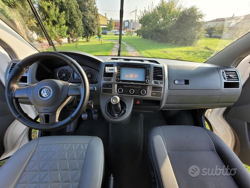 Bianco Usata 2014 VW Multivan Startline Furgone | 15.000 € - Immagine 1/4