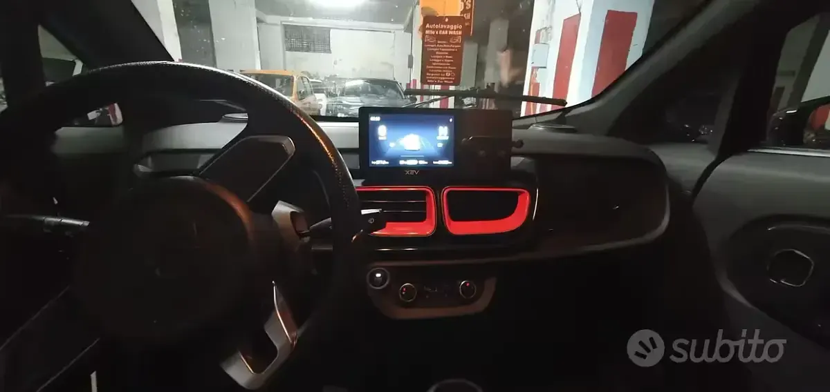 Usata XEV Yoyo 7 kW (10 CV) 2022 Nero Utilitaria