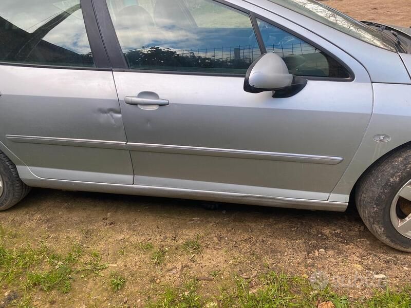 Usata Peugeot 407 109 CV (80 kW) 2010 Grigio Station wagon
