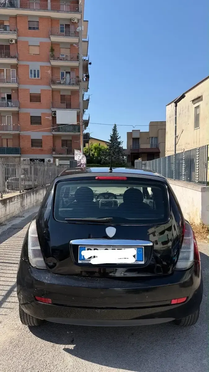 Usata Lancia Ypsilon 69 CV (50 kW) 2006 Nero Utilitaria