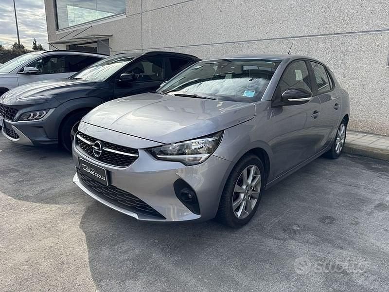 Grigio Usata 2022 Opel Blitz Edition Tre volumi | 13.900 € - Immagine 1/4