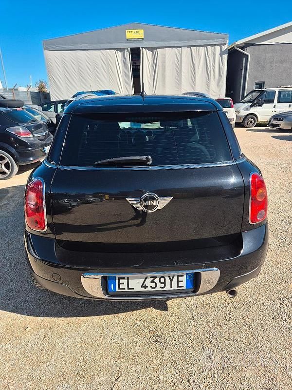 Usata Mini Countryman 111 CV (81 kW) 2012 Grigio SUV