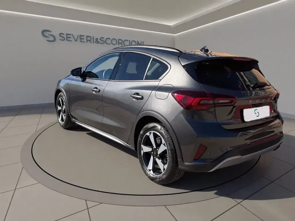 Usata Ford Focus Active X 115 CV (84 kW) 2023 Grigio Berlina