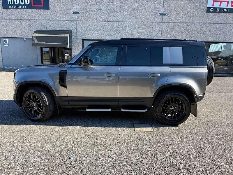 Usata Land Rover Defender S 200 CV (147 kW) 2024 Grigio SUV