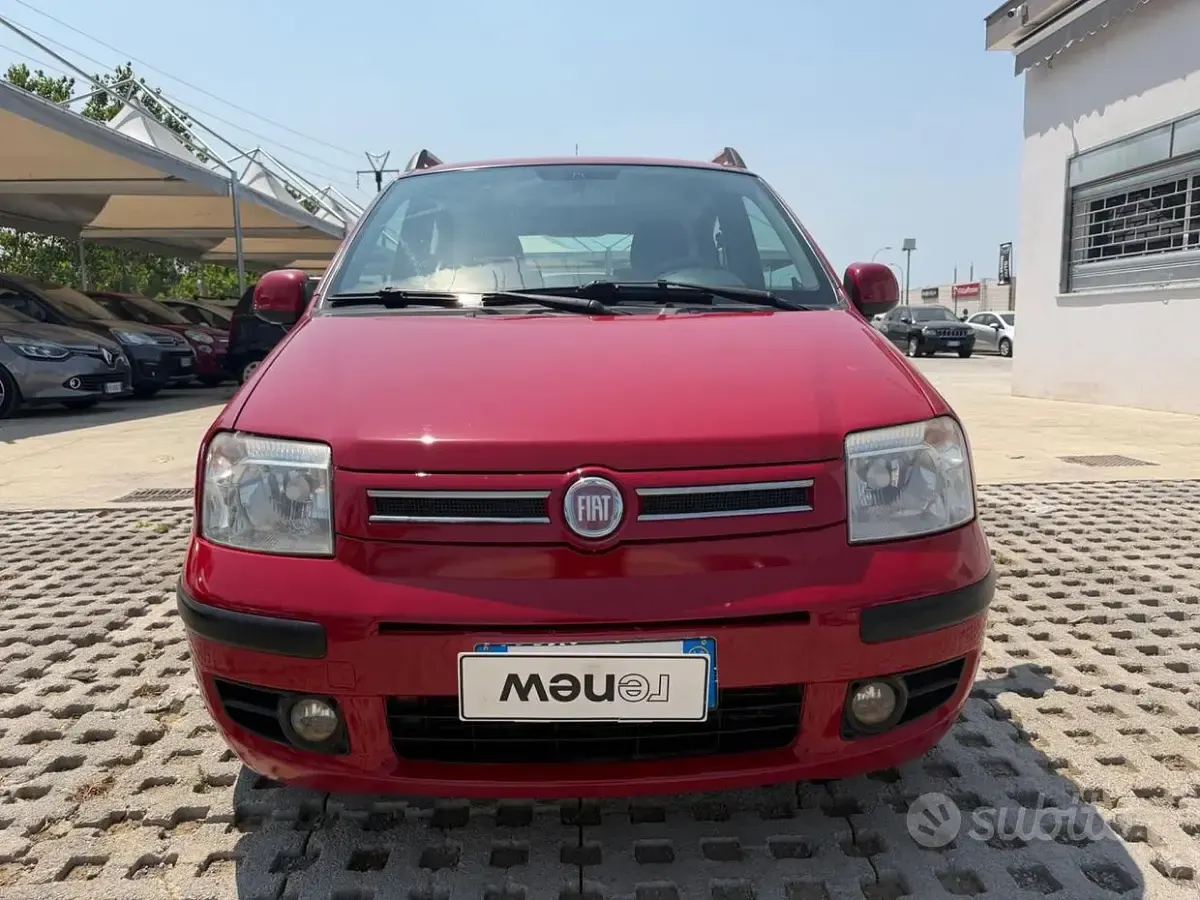 Usata Fiat Panda Dynamic 60 CV (44 kW) 2010 Rosso Utilitaria