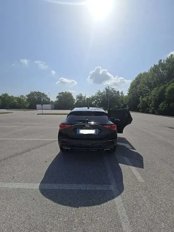 Usata Infiniti Q30 Premium 170 CV (125 kW) 2016 Berlina