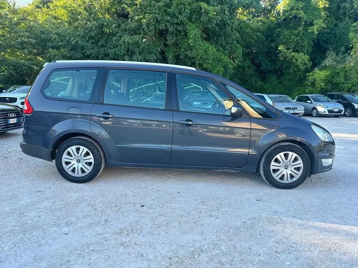 Usata Ford Galaxy 163 CV (119 kW) 2011 Grigio Monovolume