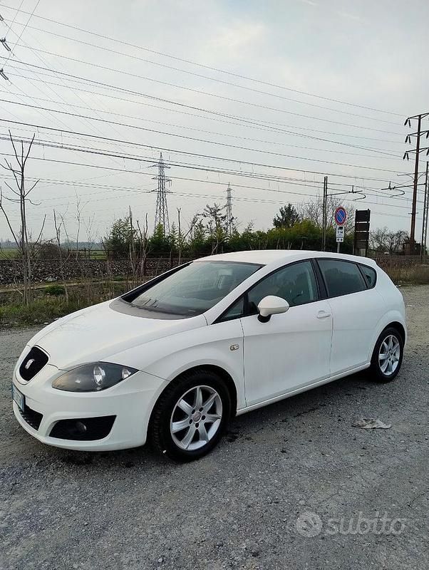 Usata Seat Leon Reference 105 CV (77 kW) 2011 Bianco Utilitaria
