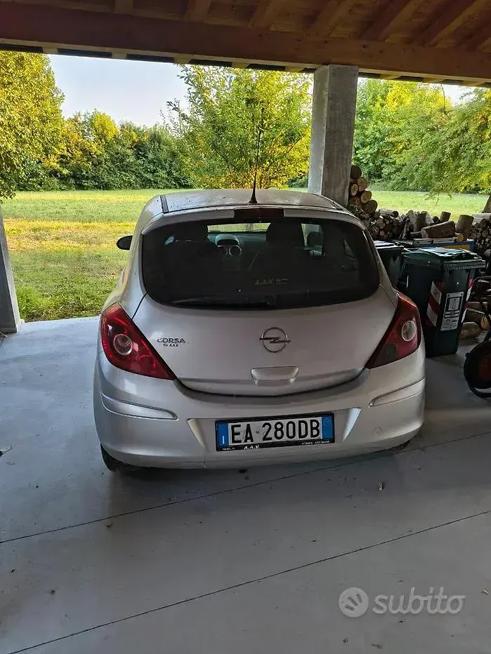 Usata Opel Corsa 60 CV (44 kW) 2009 Grigio Utilitaria