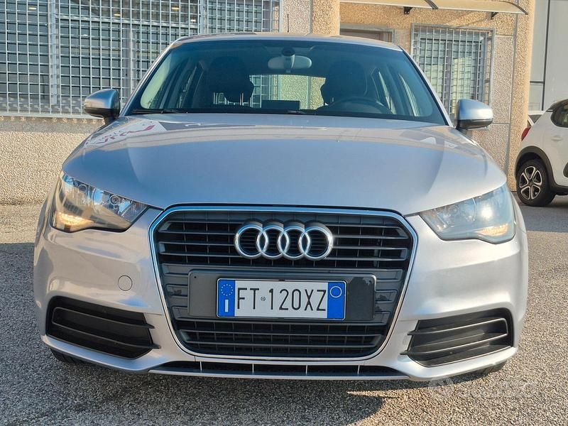 Usata Audi A1 Attraction 104 CV (76 kW) 2014 Argento Utilitaria