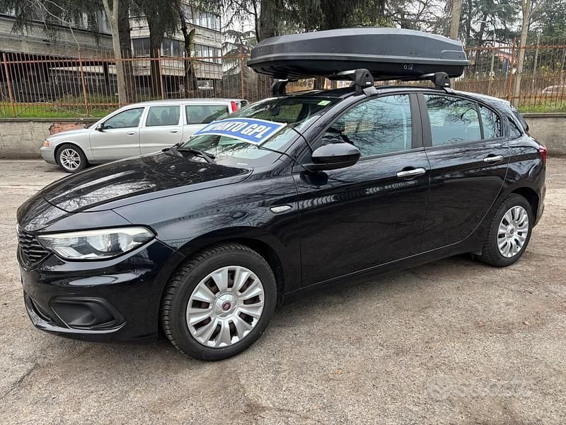Nero Usata 2017 Fiat Tipo Easy Tre volumi | 7750 € (Buon prezzo) - Immagine 1/4
