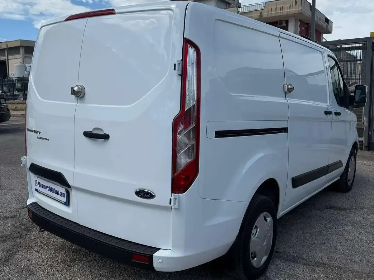 Usata Ford Transit Custom 129 CV (94 kW) 2023 Bianco Furgone