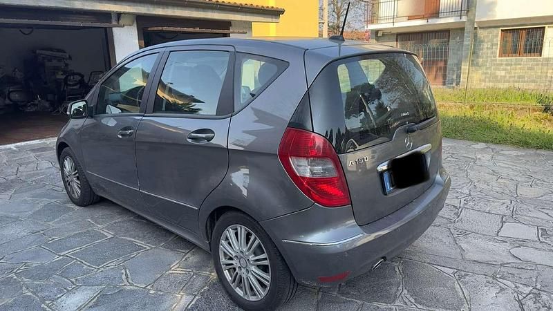 Usata Mercedes A150 Elegance 95 CV (69 kW) 2009 Grigio Monovolume