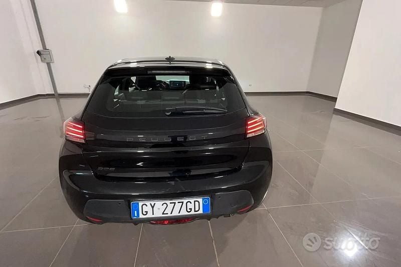 Usata Peugeot 208 Style 75 CV (55 kW) 2025 Nero Utilitaria