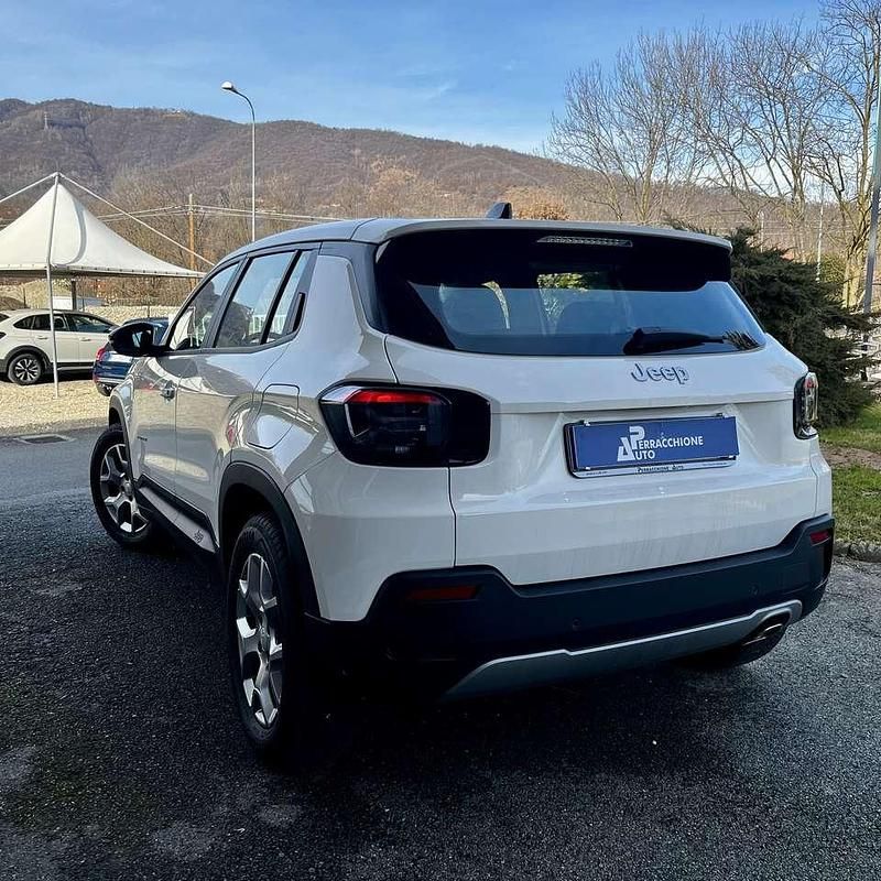 Usata Jeep Avenger Altitude 101 CV (74 kW) 2024 Bianco SUV