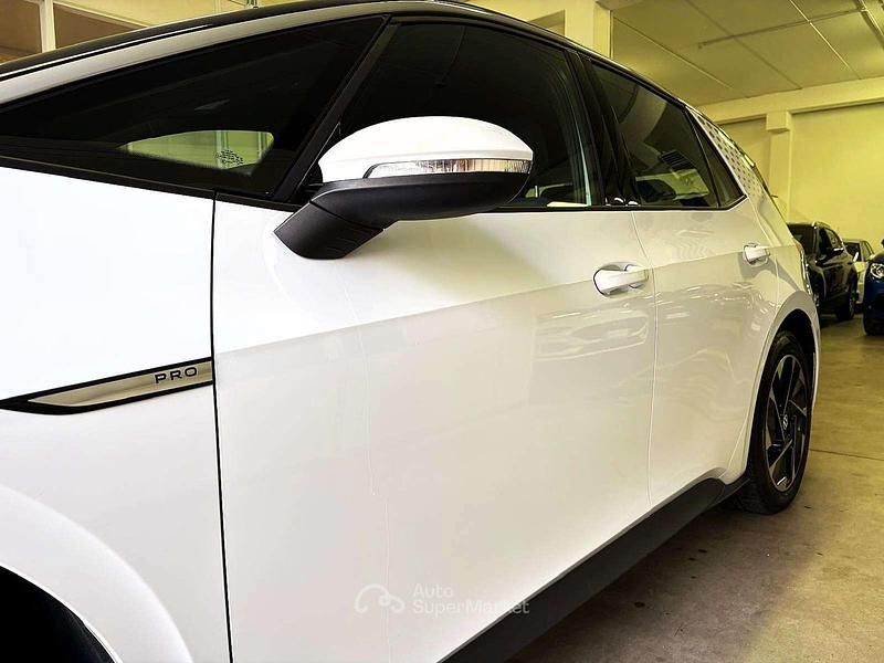 Usata VW ID.3 Life 69 kW (95 CV) 2021 Bianco ghiaccio metallizzato Utilitaria