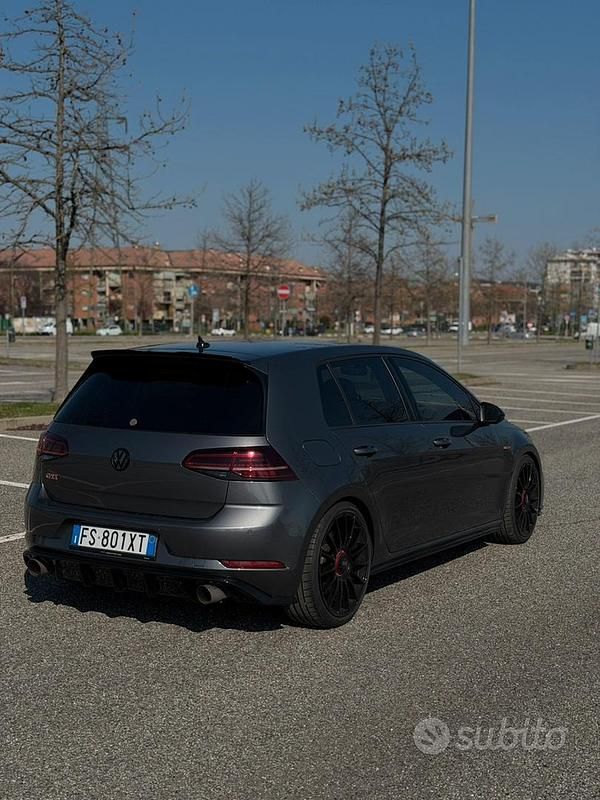 Usata VW Golf VII GTI 245 CV (180 kW) 2018 Grigio Berlina