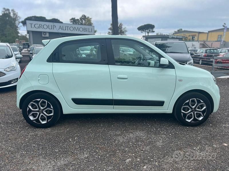 Usata Renault Twingo SE 65 CV (47 kW) 2020 Blu Utilitaria