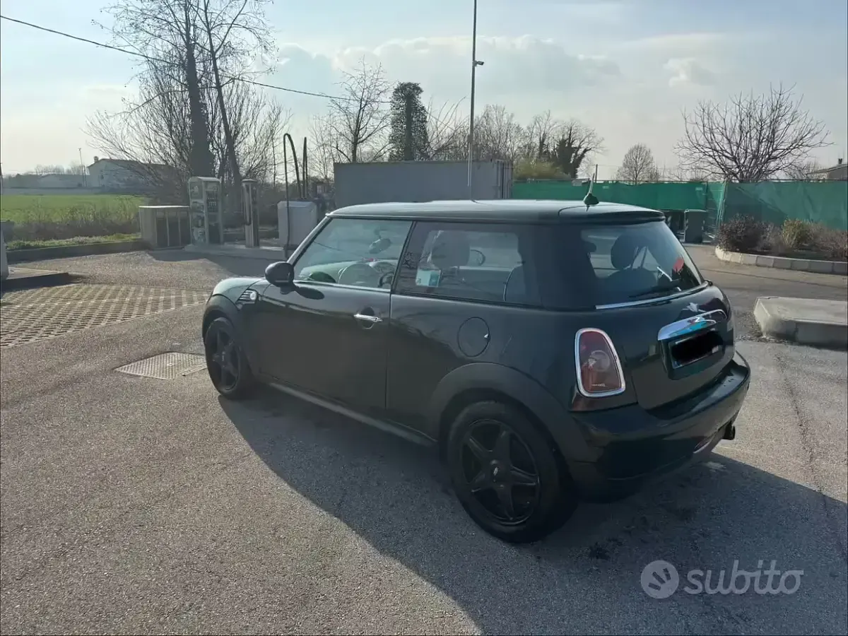 Usata Mini Cooper 120 CV (88 kW) 2008 Nero Utilitaria