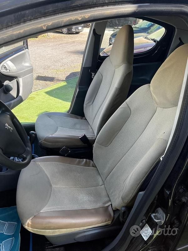 Usata Peugeot 107 54 CV (39 kW) 2010 Nero Utilitaria