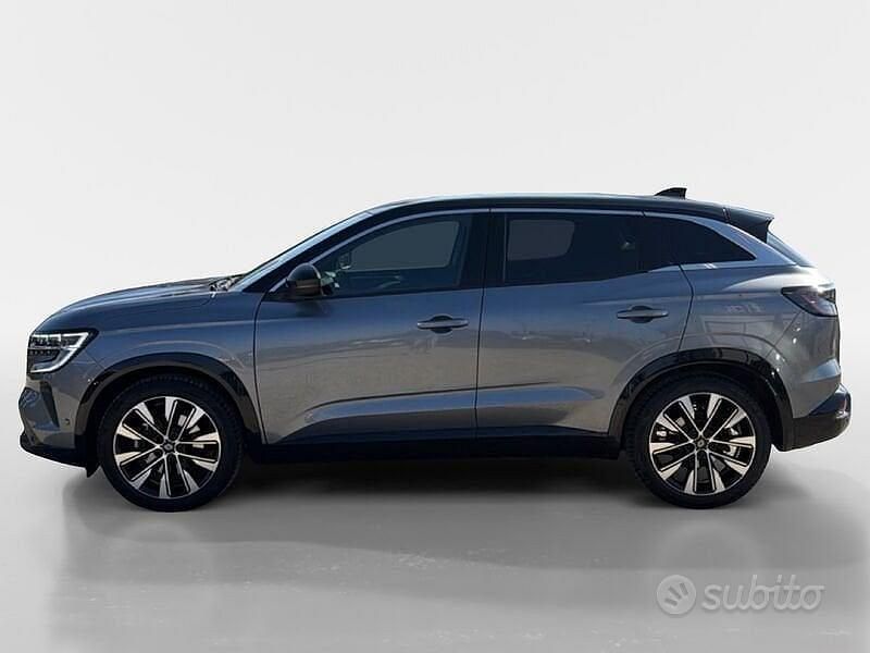 Usata Renault Austral Techno 200 CV (147 kW) 2023 Grigio SUV