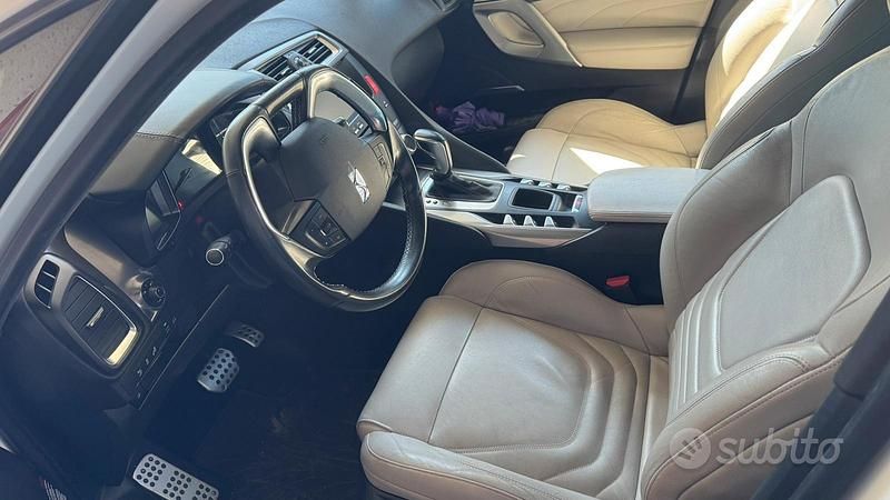Gebraucht DS Automobiles DS5 181 PS (133 kW) 2016 Weiß Kleinwagen