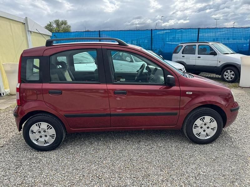 Usata Fiat Panda Dynamic 69 CV (50 kW) 2006 Rosso Utilitaria