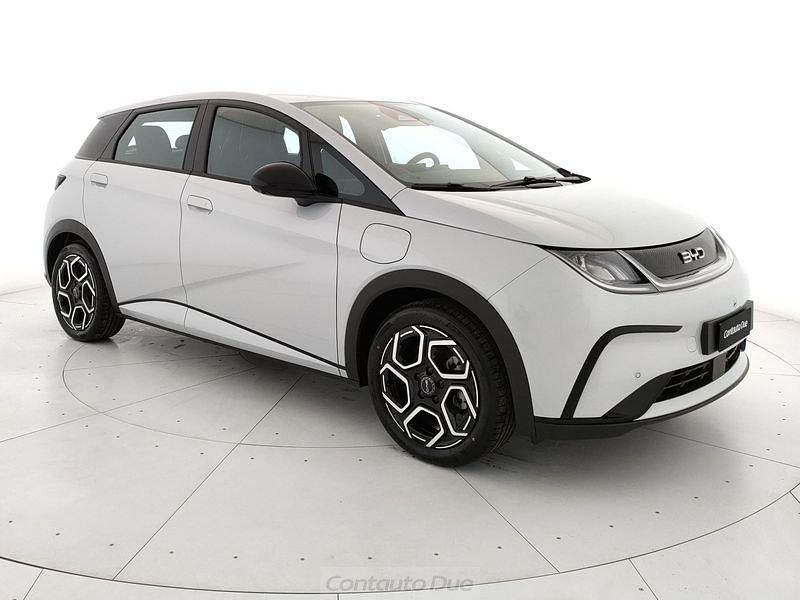 Nuova BYD Dolphin Comfort 150 kW (204 CV) 2025 Skiing white Utilitaria