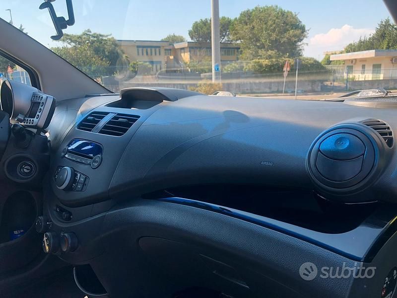 Begagnad Chevrolet Spark LS 68 HK (50 kW) 2011 Halvkombi