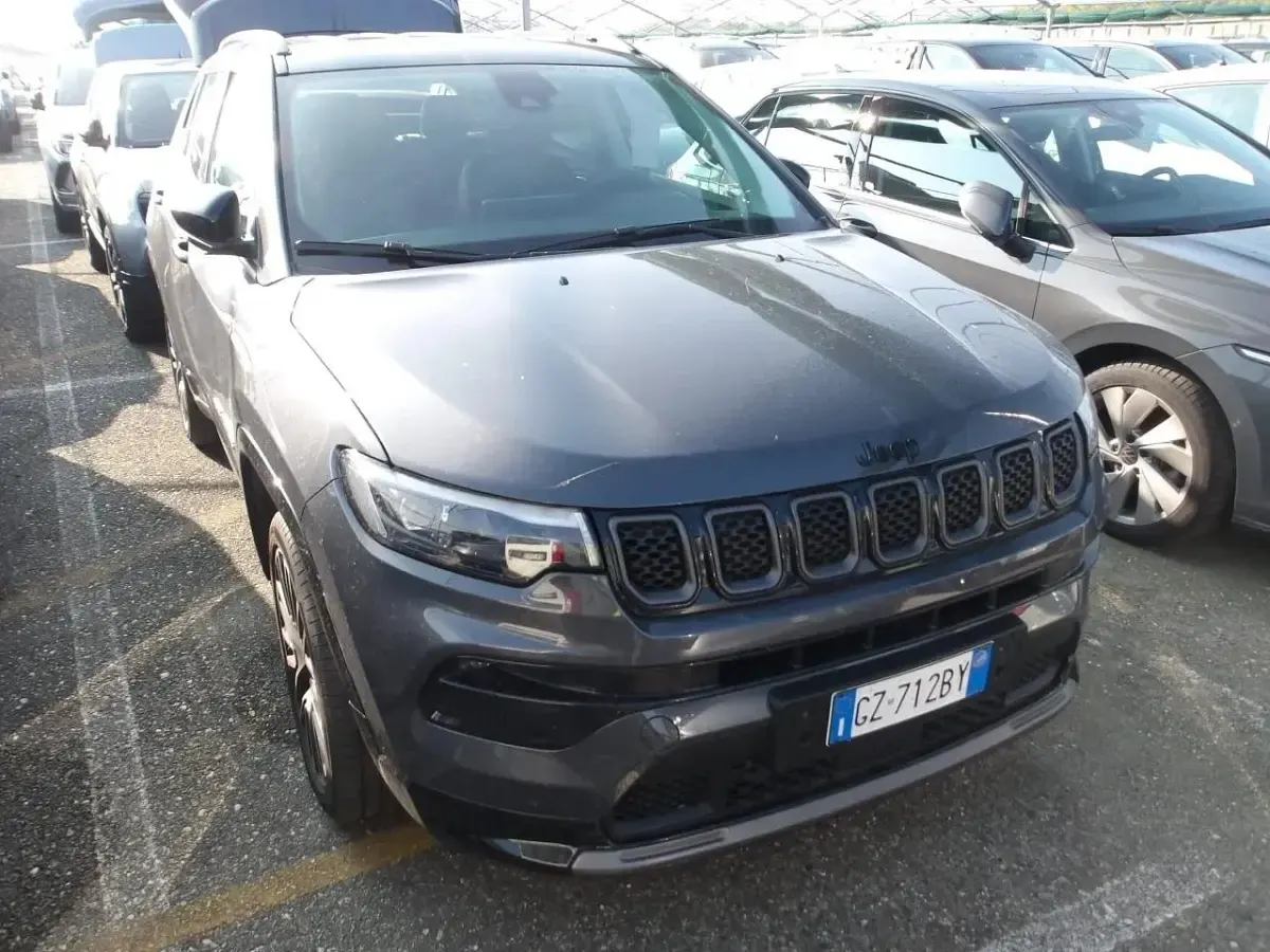 Usata Jeep Compass Summit 130 CV (95 kW) 2025 679graphite grey SUV