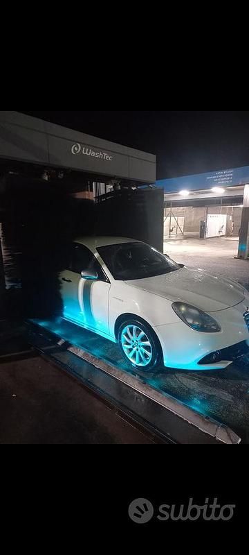 Usata Alfa Romeo Giulietta 105 CV (77 kW) 2011 Bianco Berlina