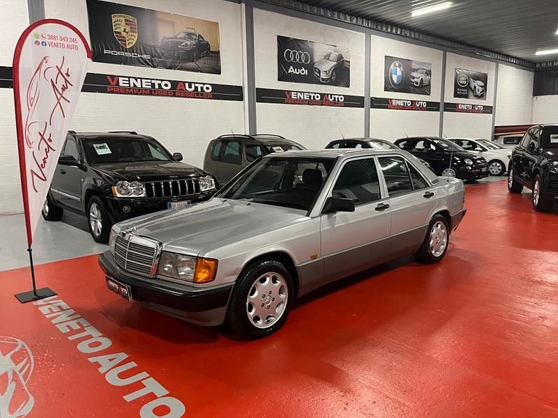 Argento Usata 1991 Mercedes 190 Tre volumi | 4350 € - Immagine 1/4