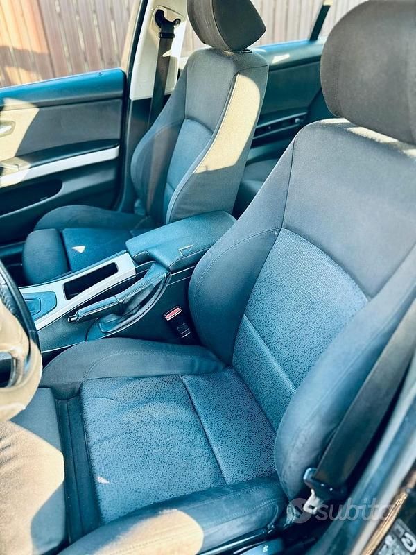 Usata BMW 330 231 CV (169 kW) 2006 Nero Berlina