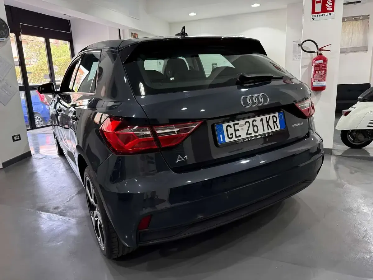 Usata Audi A1 Sportback Ambiente 110 CV (80 kW) 2021 Grigio Utilitaria