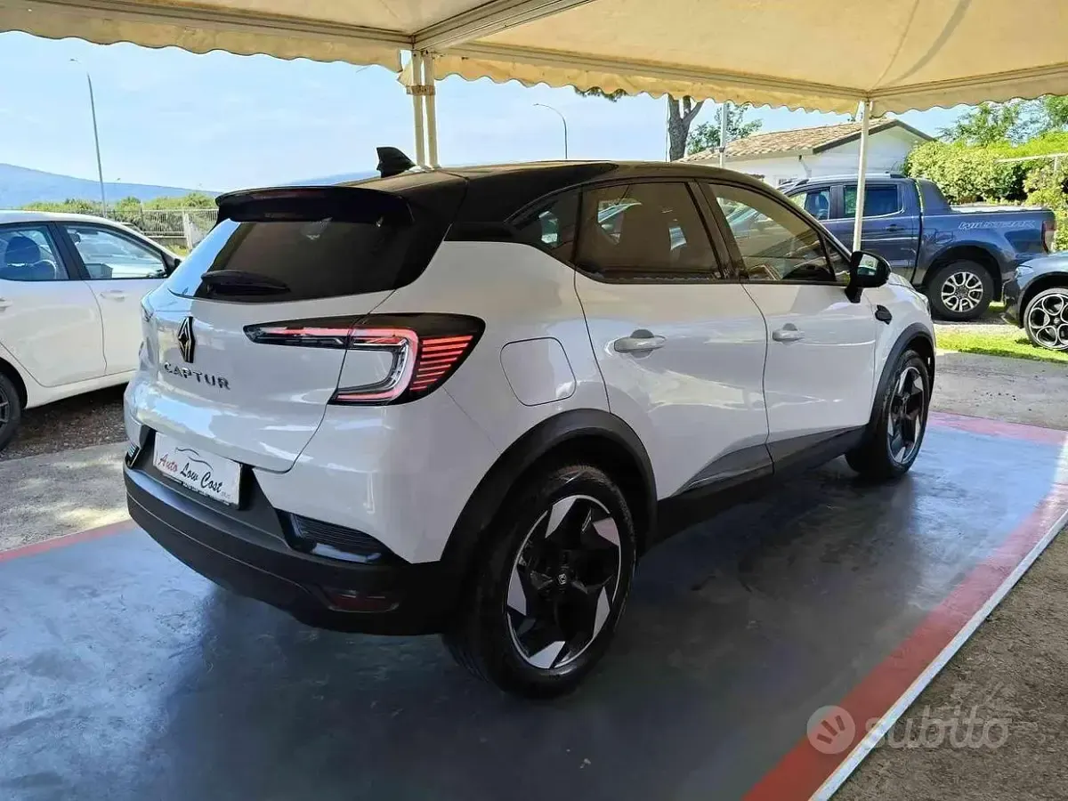Usata Renault Captur Techno 91 CV (66 kW) 2025 Bianco SUV