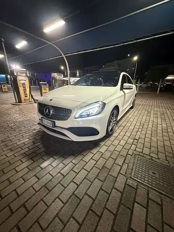 Usata Mercedes A220 Premium 177 CV (130 kW) 2017 Utilitaria
